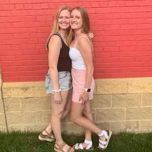 Meet your Posher, Lydia